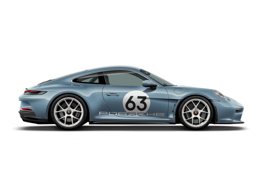Vaaleansininen Porsche 911 S/T